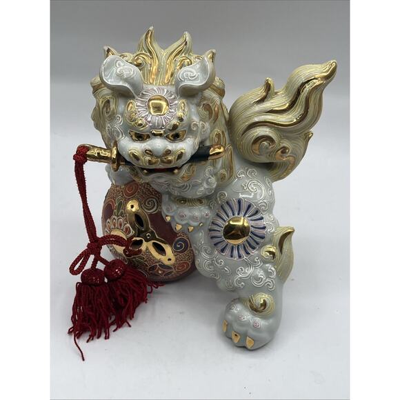Vintage Japanese Kutani Foo Dog Gold Gilt Porcelain Ceramic. 7” tall - Picture 1 of 15